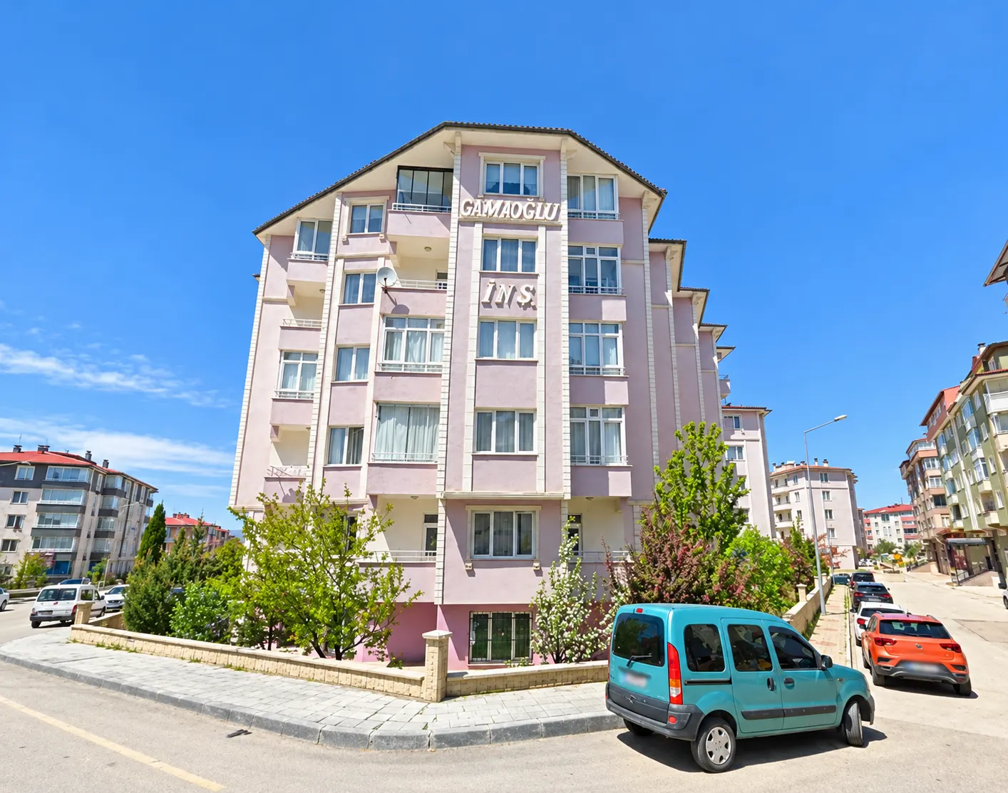Dilek Apartmanı, Şükrüpaşa: cadde cephesi, düzenlenmiş fotoğraf