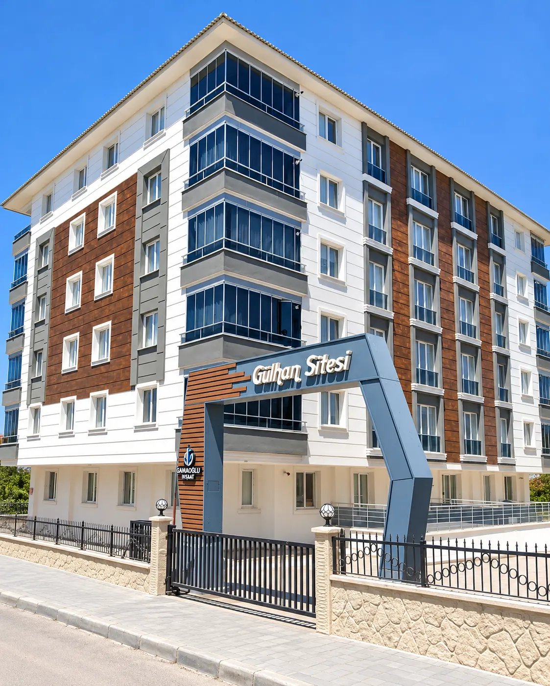 Gülhan Sitesi giriş kapısı ve blok, temsili görsel