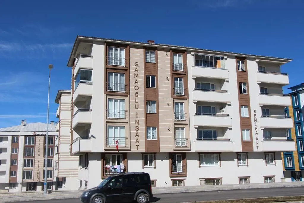 Semiha Apartmanı cephesi